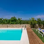Astarte Villas - Beach Villa Nout